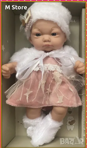 Реалистична Кукла бебе с рокля и Аксесоари, снимка 1
