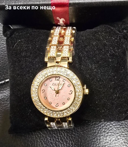 Guess Ръчен Златист Часовник С Кристали И Розов Циферблат В Кутия Код VL-132, снимка 1