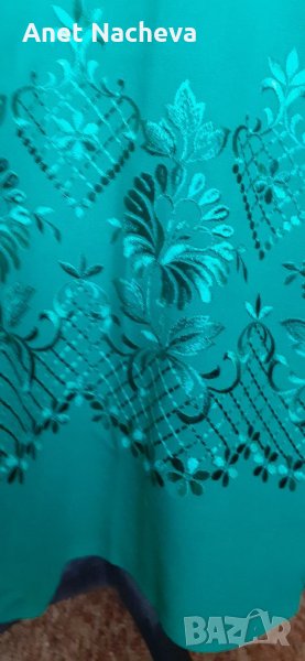 Плат тревисто зелен с Бродерия,финно вълнен, снимка 1