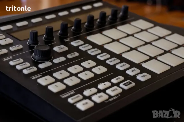Native Instruments Maschine MK2, снимка 3 - Синтезатори - 49809743