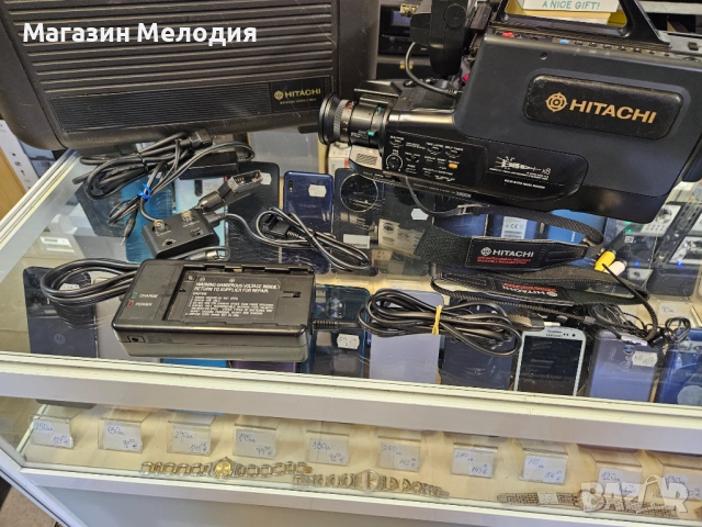 Видеокамера Hitachi VM-3200E Много добър външен вид, пълен комплект. Не е тествана , защото батерият, снимка 3 - Камери - 52494451