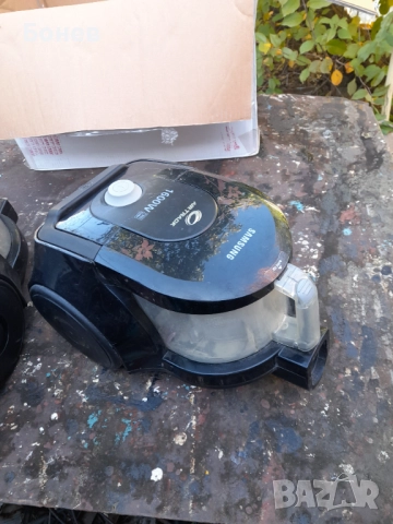 Прахосмукачка Samsung 1600w  --- 2бр., снимка 2 - Прахосмукачки - 52272901