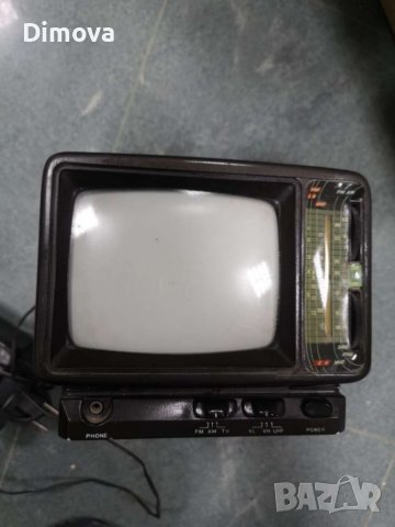 Осака - Япония - 5,5" черно-бял телевизор с AM/FM радио 1401, снимка 2 - Плейъри, домашно кино, прожектори - 38979192