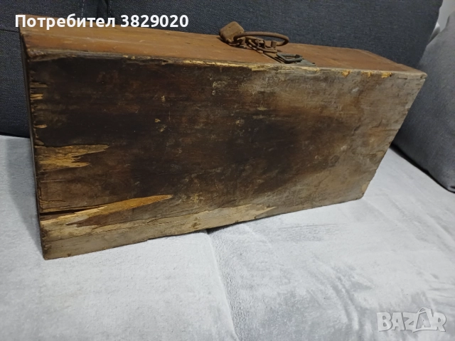 Дървен куфар, снимка 4 - Антикварни и старинни предмети - 52958518