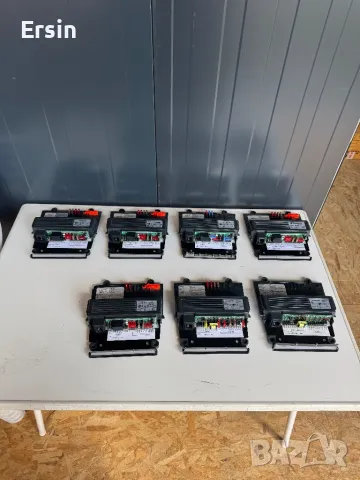 КОМБИНИРАНО ЗАРЯДНО Dometic ЗА БАТЕРИИ И ЗАХРАНВАНЕ ЗА 12 V Цена за брой 450.00 лева, снимка 1