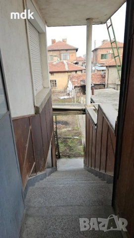 Двуетажна къща с гараж двор и пристройка Стамболийски, снимка 8 - Къщи - 49285213