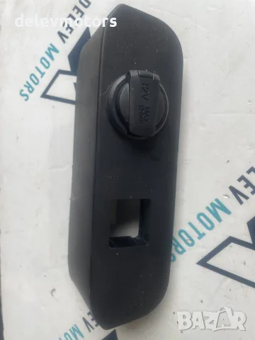 84761-K7100 запалка с интериорна пластмаса от Hyundai I10 1.0 MPI