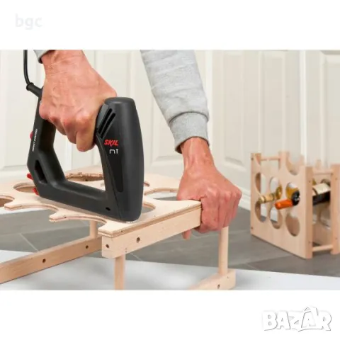 НОВ Електрически телбод с кабел Skil, Скоби/Пирони, 20 скоби/мин + 400 скоби и 100 пирона, снимка 4 - Други инструменти - 49439281