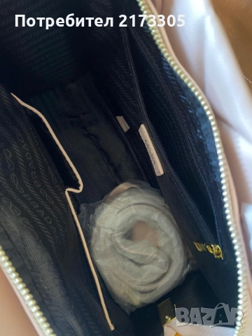 Чанта Prada чисто нова с противопрахова торбичка, снимка 3 - Чанти - 52179399