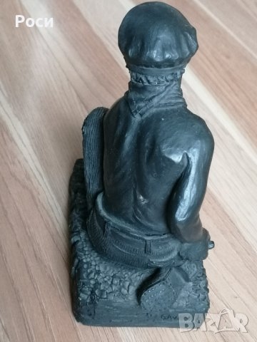 Бронзова статуетка, снимка 3 - Антикварни и старинни предмети - 42908371