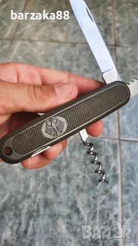 Джобно Ножче Victorinox 4 части РЯДКО, снимка 11 - Колекции - 56107310