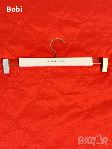 Комплект от 5 бр. дизайнерски закачалки KENDALL + KYLIE, снимка 6 - Закачалки - 48996238