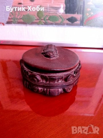Ретро кутийка от естествена кожа. , снимка 1 - Антикварни и старинни предмети - 36684058