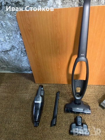 Безкабелна прахосмукачка AEG QX8, снимка 6 - Прахосмукачки - 54364836