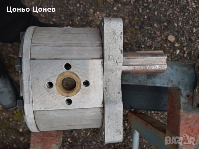 Продавам хидравлични помпи българско производство, снимка 2 - Други машини и части - 31160877