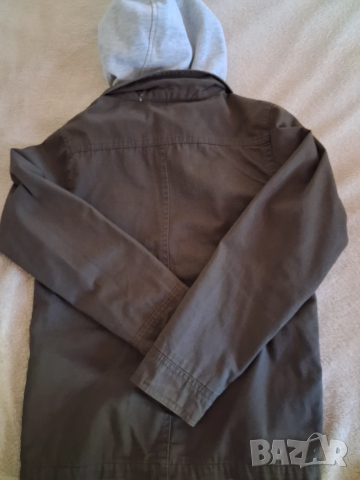 Яке за момче на 6-7 години , снимка 5 - Детски якета и елеци - 51585656