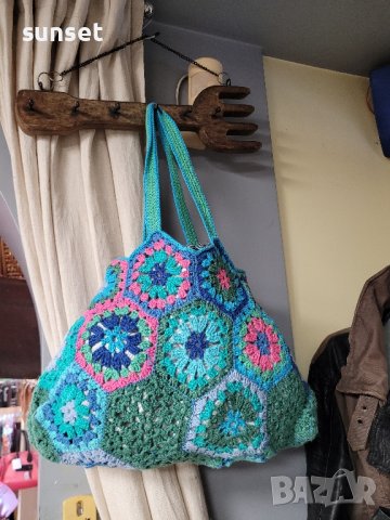 hand made пачуърк  плетена чанта,шарена, снимка 4 - Чанти - 44496962