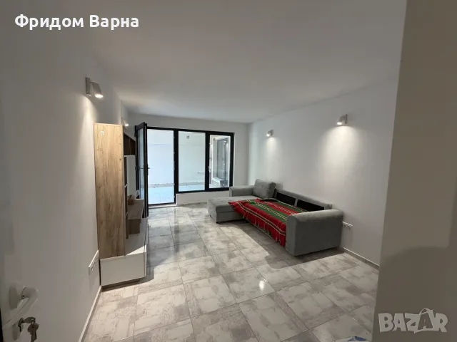 Отдава се под наем студио / офис, кв. Бриз, Варна, снимка 2 - Офиси - 55939323