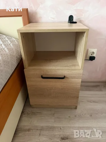 Нощно шкафче , запазено 