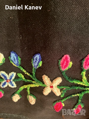 Фолклорна престилка, снимка 2 - Антикварни и старинни предмети - 50930177