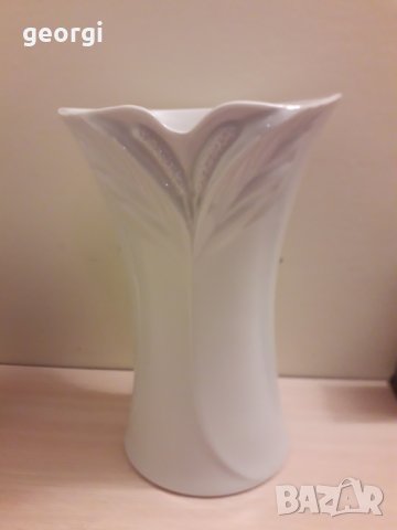 Немска порцеланова ваза, снимка 1 - Вази - 34284739