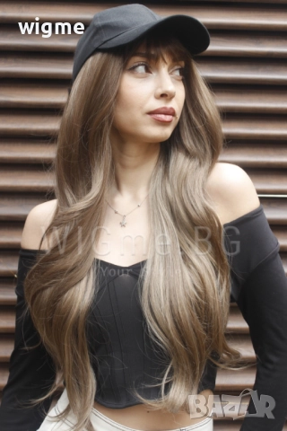 Дълга чуплива тъмноруса перука на светлоруси кичури с бретон Мирея, снимка 2 - Аксесоари за коса - 50069566