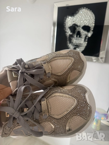 ЧИСТО НОВИ Steve Madden Elevate 1R (Златен Страз) – Размер 38, снимка 2 - Кецове - 56319421