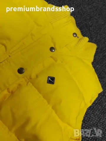 Nike дамски пухен елек  M размер , снимка 2 - Якета - 47633317