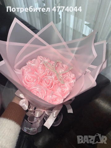 🌹 Предлагам ръчно изработени букети от сатенени рози ✨ Много красиви и елегантни – идеални за подар, снимка 2 - Изработка на бижута и гривни - 53935854