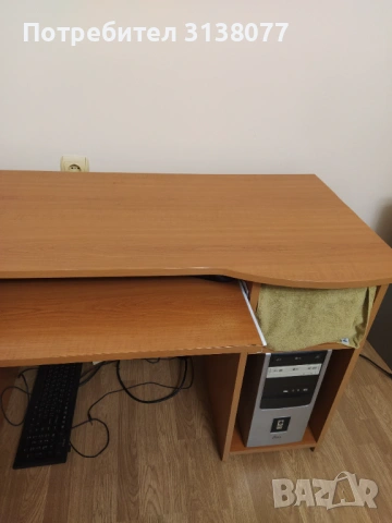 Бюро за компютър, снимка 2 - Работни маси и бюра - 53290399