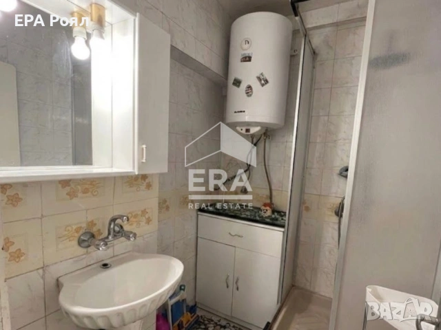 Посторен четиристаен апартамент в центъра на гр. Русе, снимка 9 - Апартаменти - 54038844