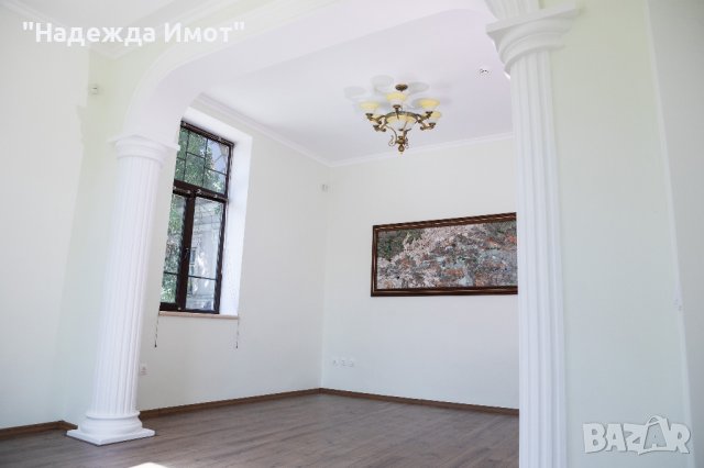 КЪЩА В ИДЕАЛЕН ЦЕНТЪР ГР.ВАРНА, снимка 15 - Къщи - 42599024