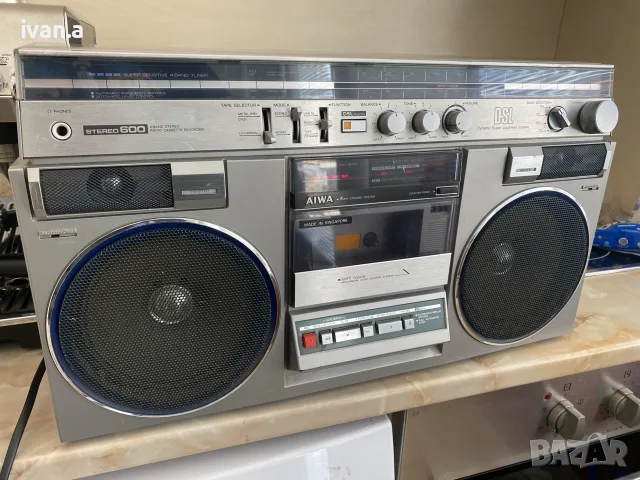 Касетофон Aiwa CS-600, снимка 2 - Радиокасетофони, транзистори - 56196422