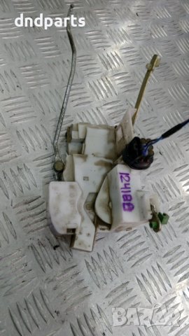 Предна дясна брава Toyota Avensis,2001г.