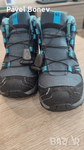 Детски маратонки Salomon 28, снимка 2 - Детски маратонки - 52012663
