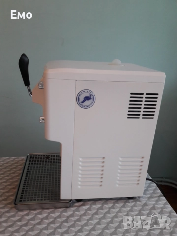 Машина за мек сладолед, снимка 3 - Машини за сладолед - 52026427