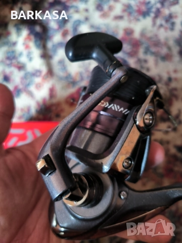 Фидер макара Daiwa crossfire 4000, снимка 4 - Макари - 52732095