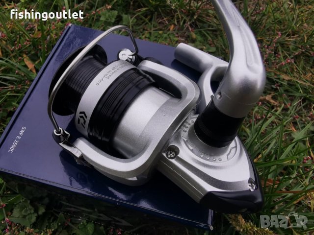 Универсална рибловна макара DAIWA SWEEPFIRE 2500, снимка 4 - Макари - 34406301