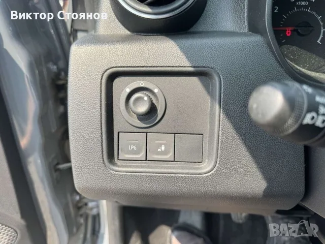 Dacia Duster 1.0 TCe 100k.c. LPG, снимка 10 - Автомобили и джипове - 56431568