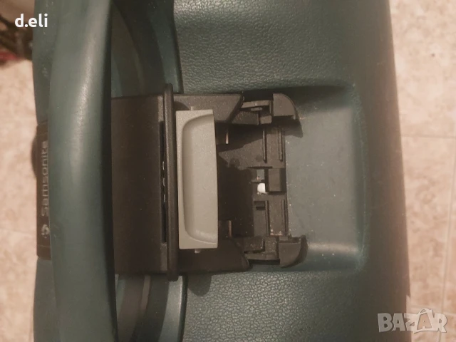 Samsonite Original Два твърди куфара с две колела Два еднотипни куфара, снимка 12 - Куфари - 51097028