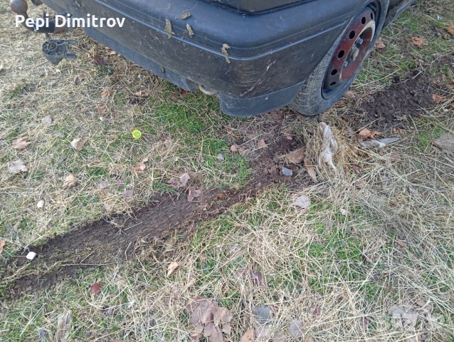 Задна броня Volkswagen Golf III Hatchback (08.1991 - 07.1998), снимка 2 - Части - 52820736