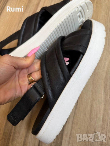 Оригинални дамски сандали Ugg Zayne Slingback! 40 н, снимка 5 - Дамски ежедневни обувки - 52323598