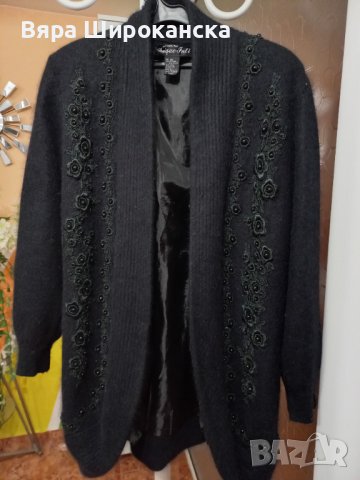 Черна луксозна жилетка ангора. Размер: L. 