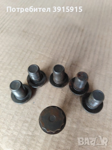 Болтове за маховик от Honda jazz , снимка 2 - Части - 53137437