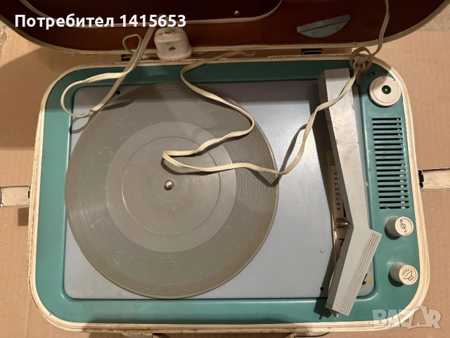 Продавам античен грамофон, снимка 3 - Антикварни и старинни предмети - 51880949