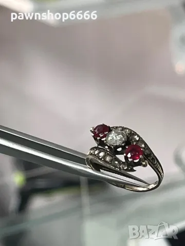 💎 Великолепен античен златен пръстен „Трилогия“ с диаманти и рубини (19-ти век) 💎, снимка 12 - Пръстени - 49260692