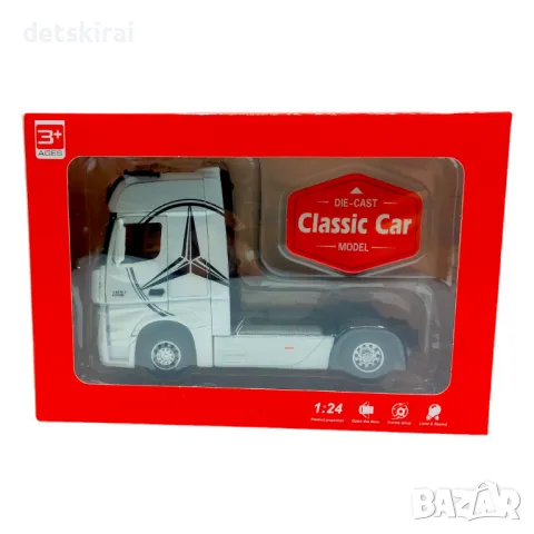 Макетен модел на Влекач Мерцедес 1:24, снимка 12 - Коли, камиони, мотори, писти - 42123876