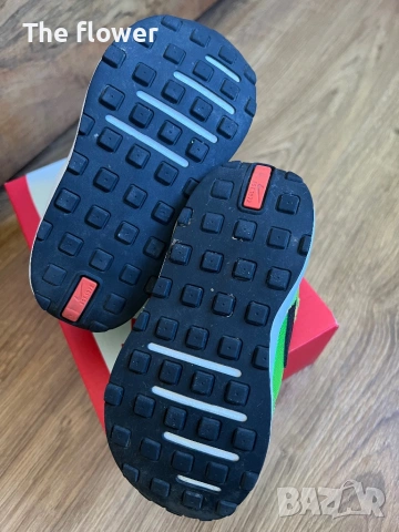 Nike Waffle One маратонки - №23,5, снимка 4 - Детски маратонки - 53266316