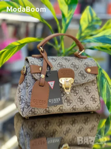 Guess дамски чанти Различни цветове , снимка 2 - Чанти - 48854320