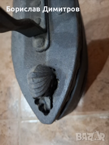 Продавам стара българска ютия от 18 век на въглища , снимка 7 - Ютии - 23288426